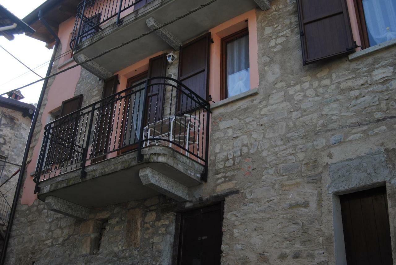 Casa Da Greta Lägenhet Lezzeno Exteriör bild