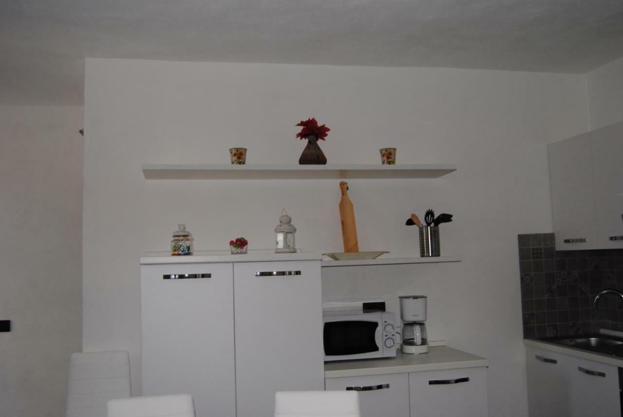 Casa Da Greta Lägenhet Lezzeno Exteriör bild