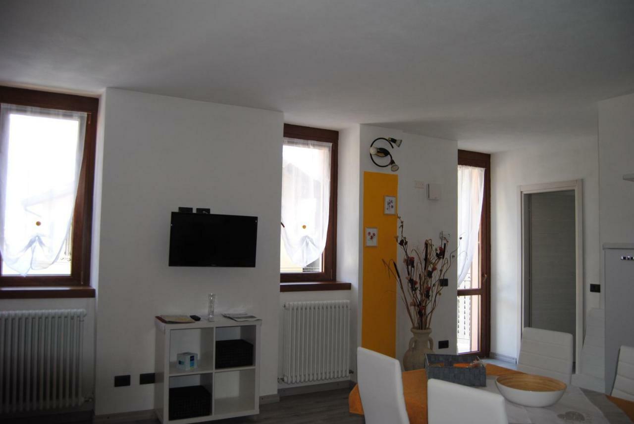 Casa Da Greta Lägenhet Lezzeno Exteriör bild